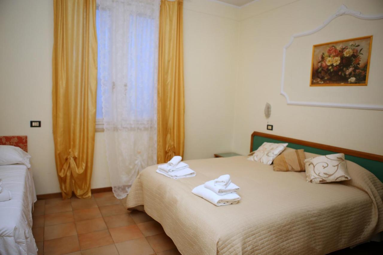 Hotel La Torre Rimini Extérieur photo